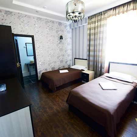 Voyage Hotel Bishkek Ruang foto