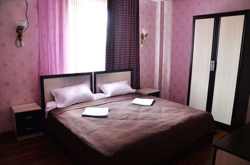 Voyage Hotel Bishkek Ruang foto