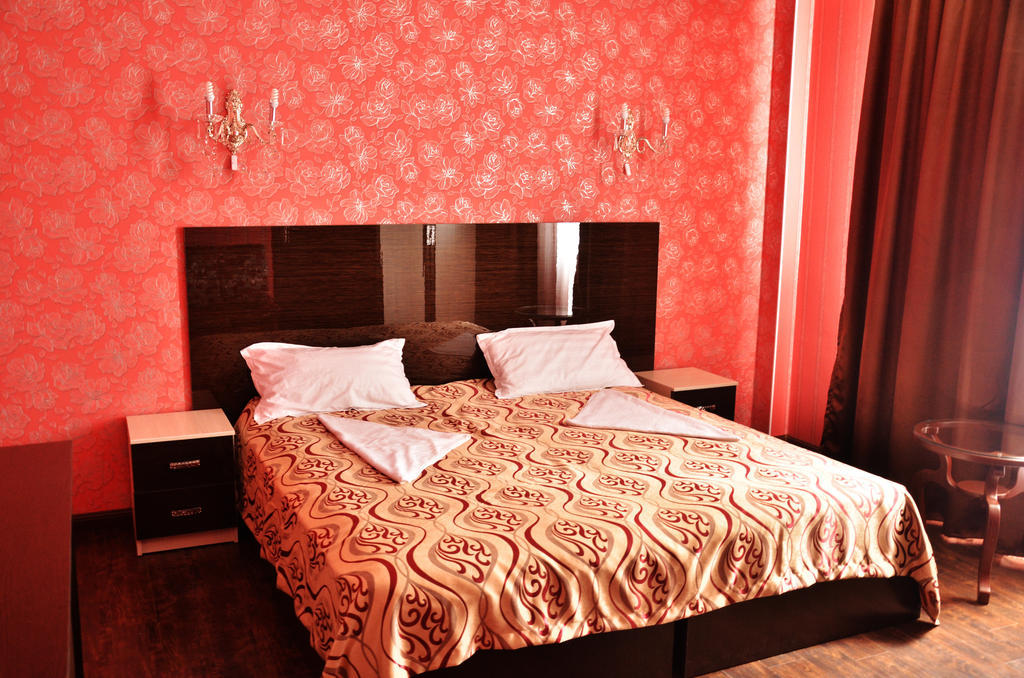 Voyage Hotel Bishkek Ruang foto