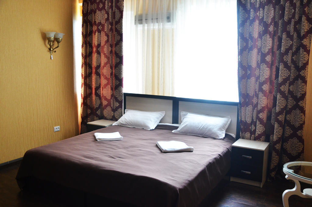 Voyage Hotel Bishkek Ruang foto