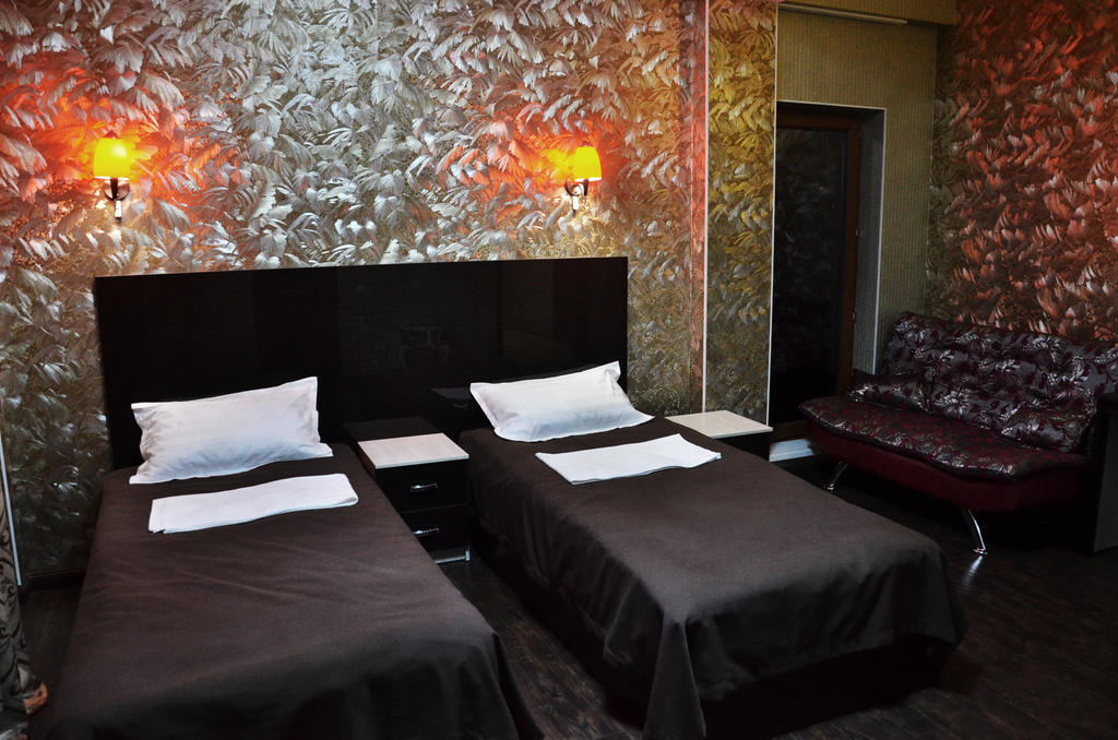 Voyage Hotel Bishkek Ruang foto