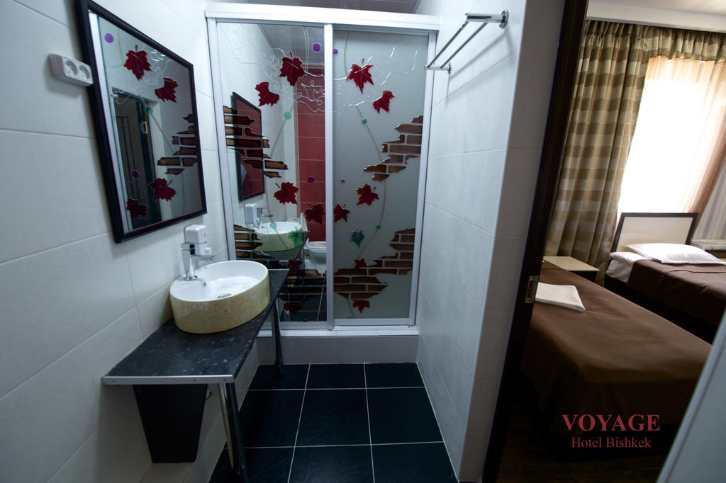 Voyage Hotel Bishkek Ruang foto
