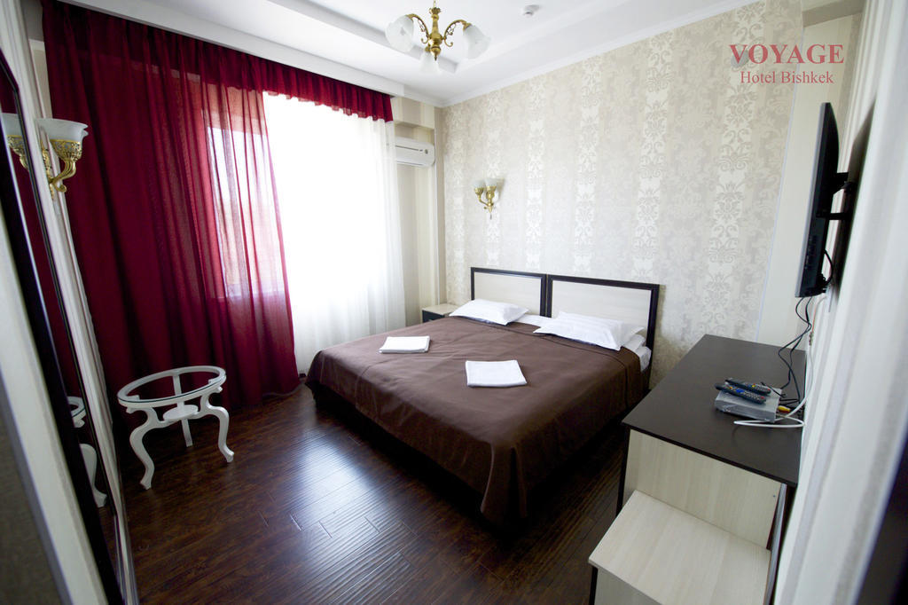 Voyage Hotel Bishkek Ruang foto