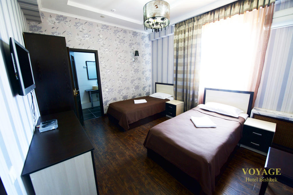 Voyage Hotel Bishkek Ruang foto