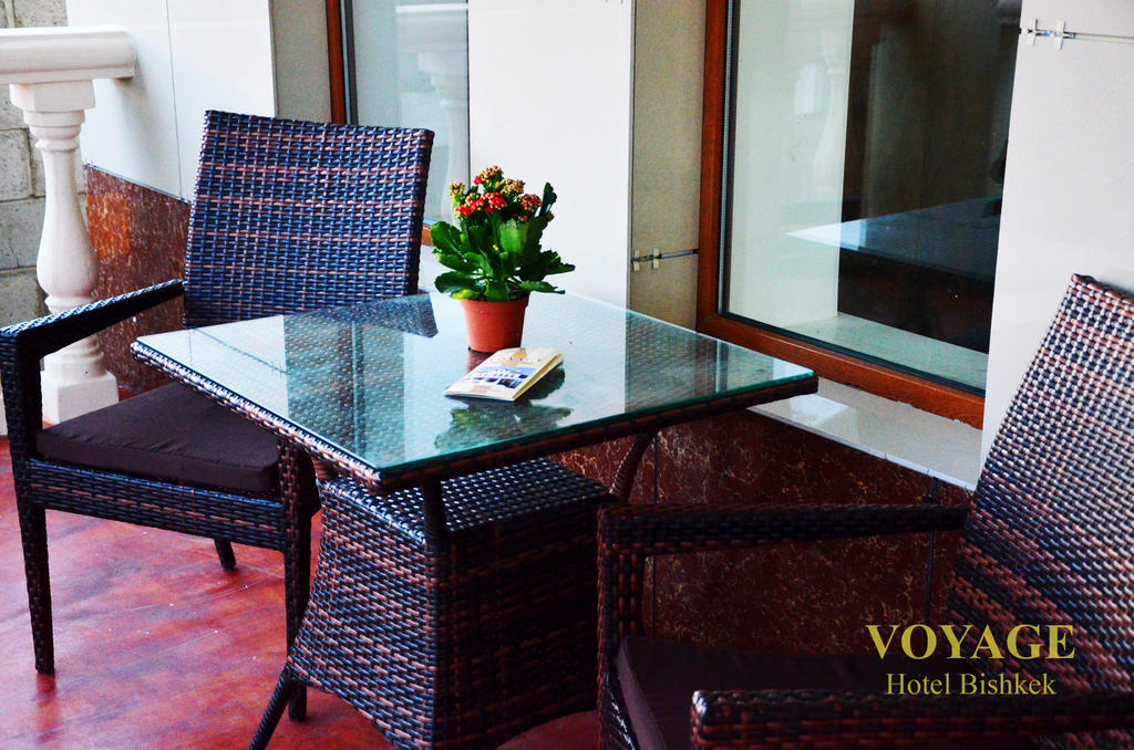 Voyage Hotel Bishkek Bagian luar foto