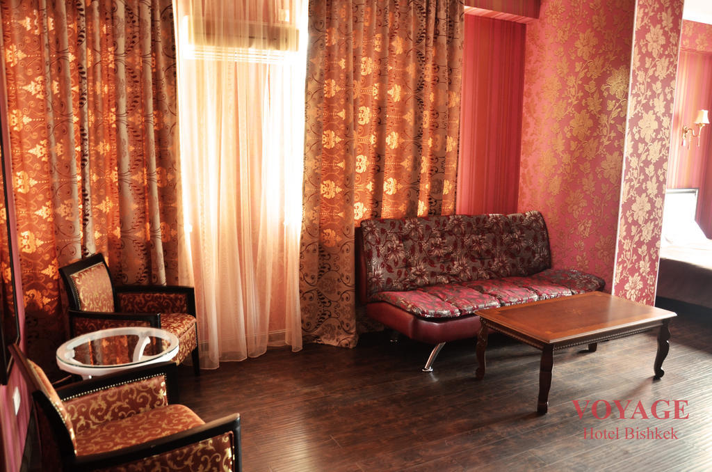 Voyage Hotel Bishkek Ruang foto
