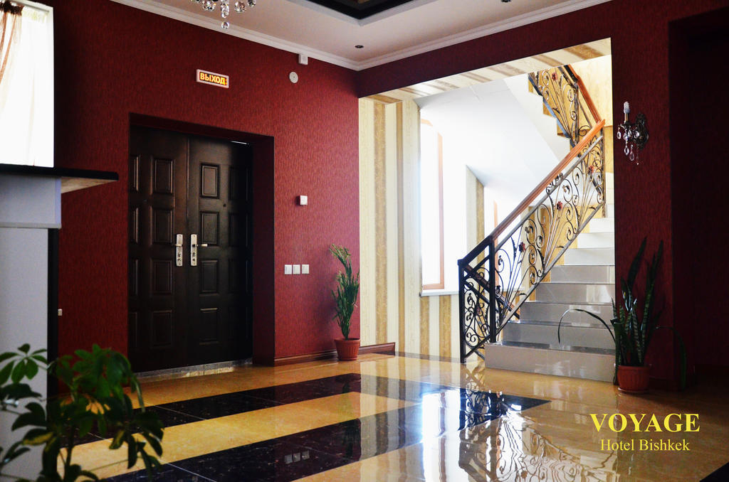 Voyage Hotel Bishkek Bagian luar foto