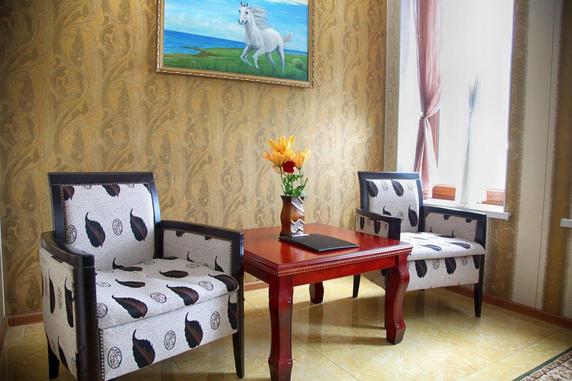 Voyage Hotel Bishkek Bagian luar foto